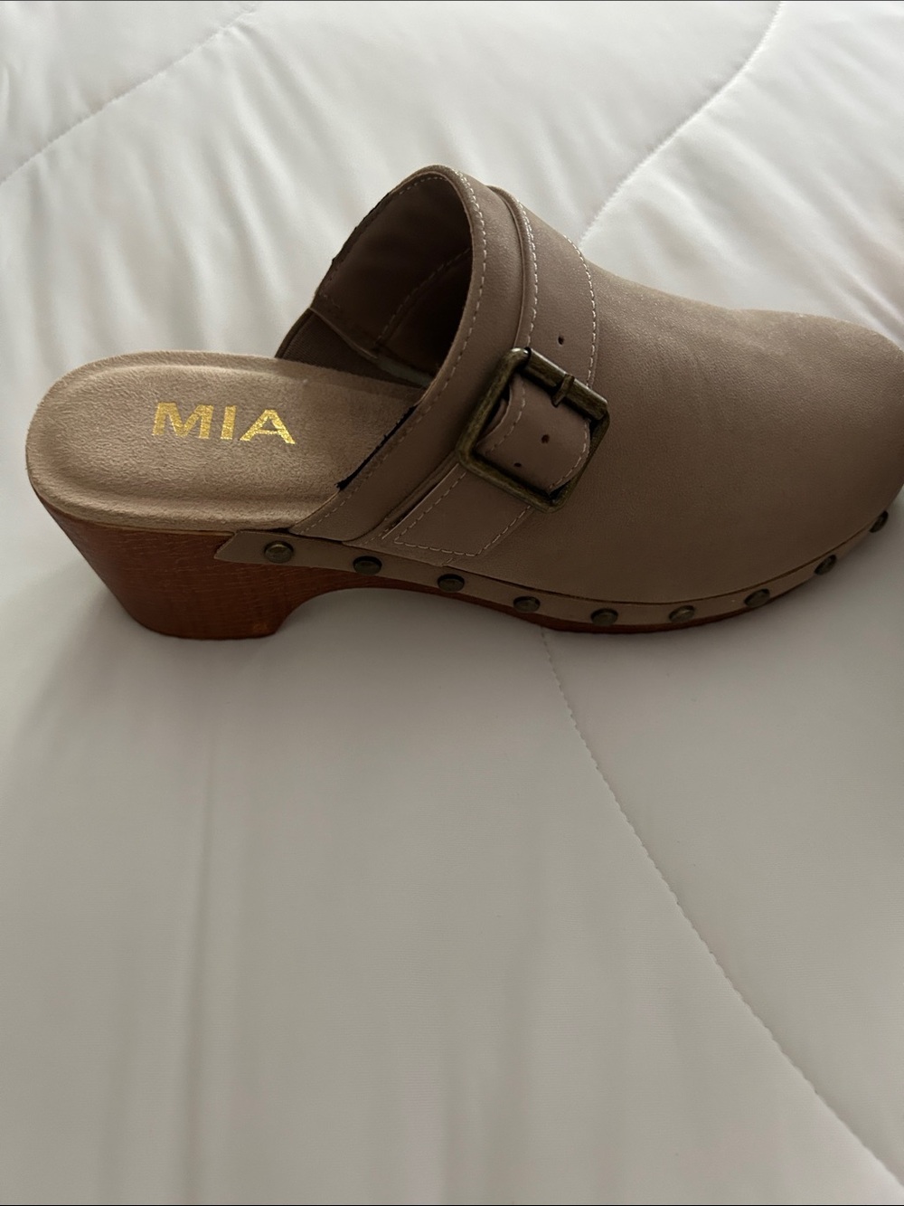 Tan clogs